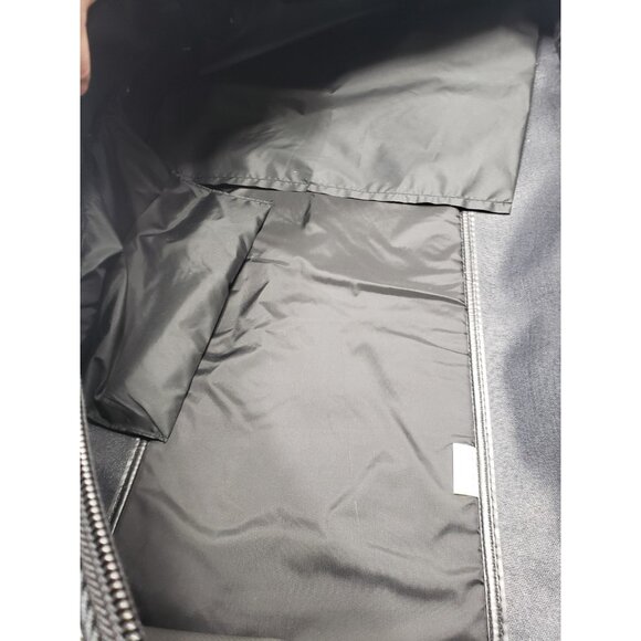 Lot Of 2 Vintage Marlboro Unlimited Gear Compass Duffle Bags 22” & 27” Pre Owned - Picture 10 of 13